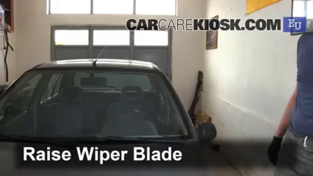 1992 Renault Clio RT 1.4L 4 Cyl. Windshield Wiper Blade (Front) Replace Wiper Blades